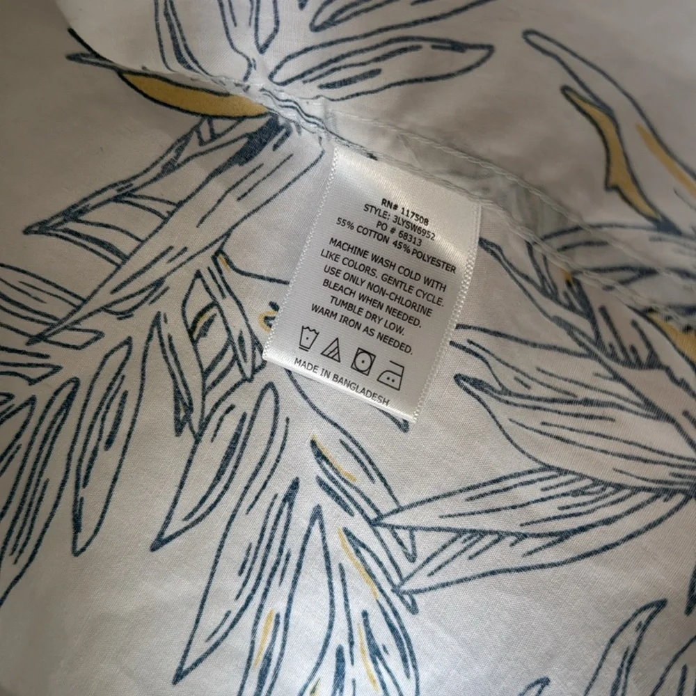 Levi's Men's Leaf Print‎ Shirt - White and Yellow button up/down